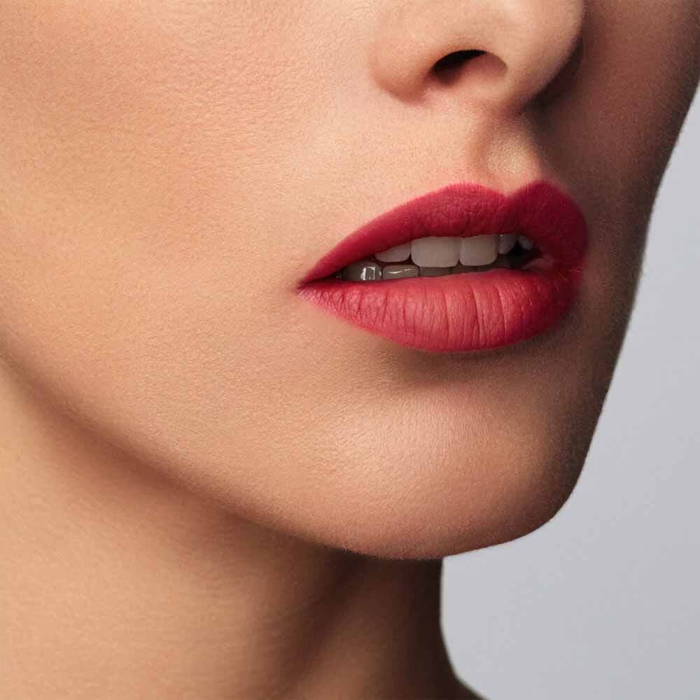 armani lip magnet